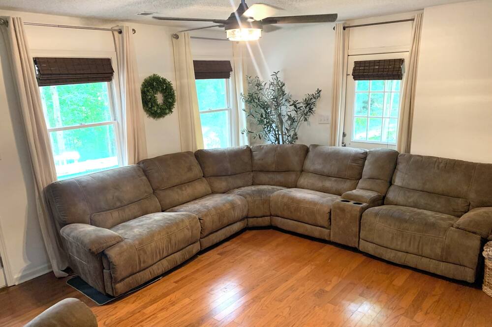 Photo of Livingroom in Watkinsville