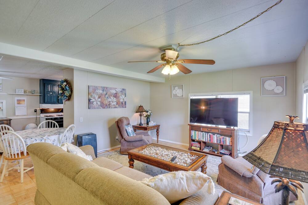Photo of Bedroom in Crescent City