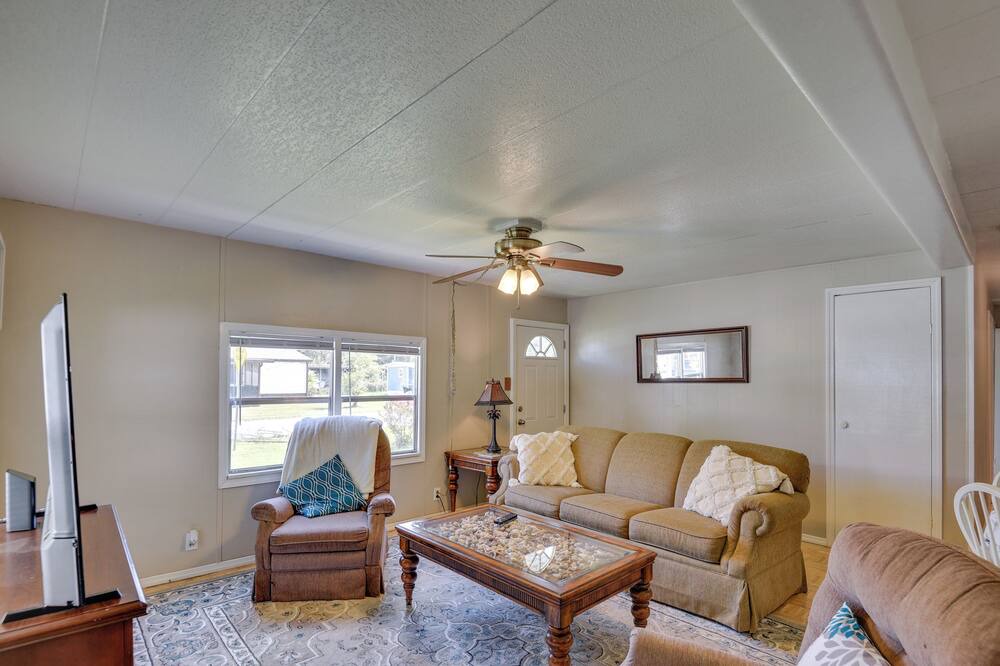 Photo of Livingroom in Crescent City