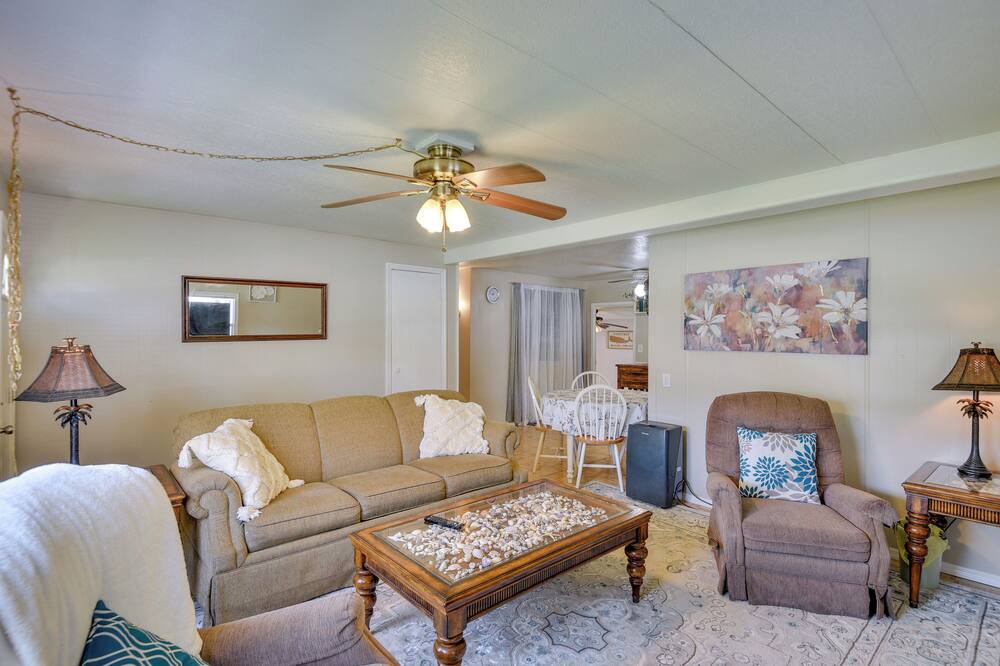 Photo of Livingroom in Crescent City