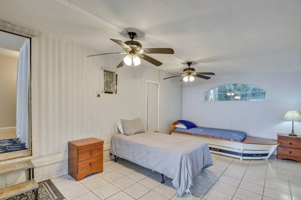 Photo of Bedroom in Crescent City
