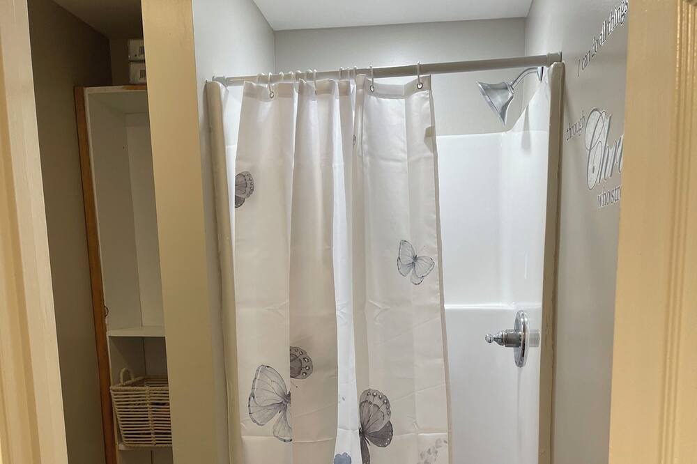 Photo of Bathroom in Pine Mountain Valley