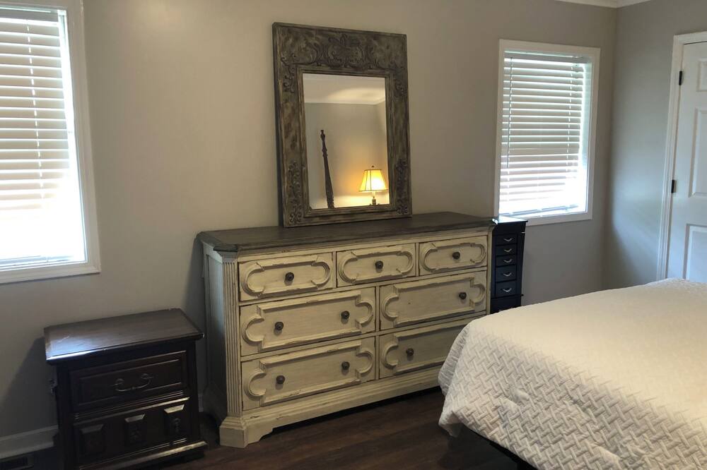 Photo of Bedroom in Pine Mountain Valley