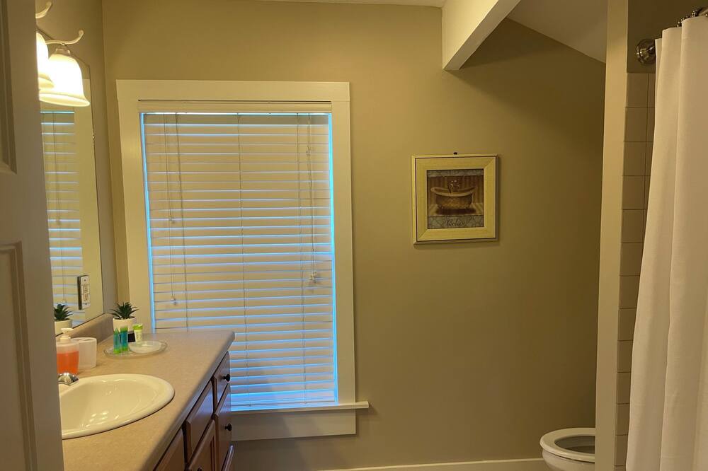 Photo of Bathroom in Tougaloo