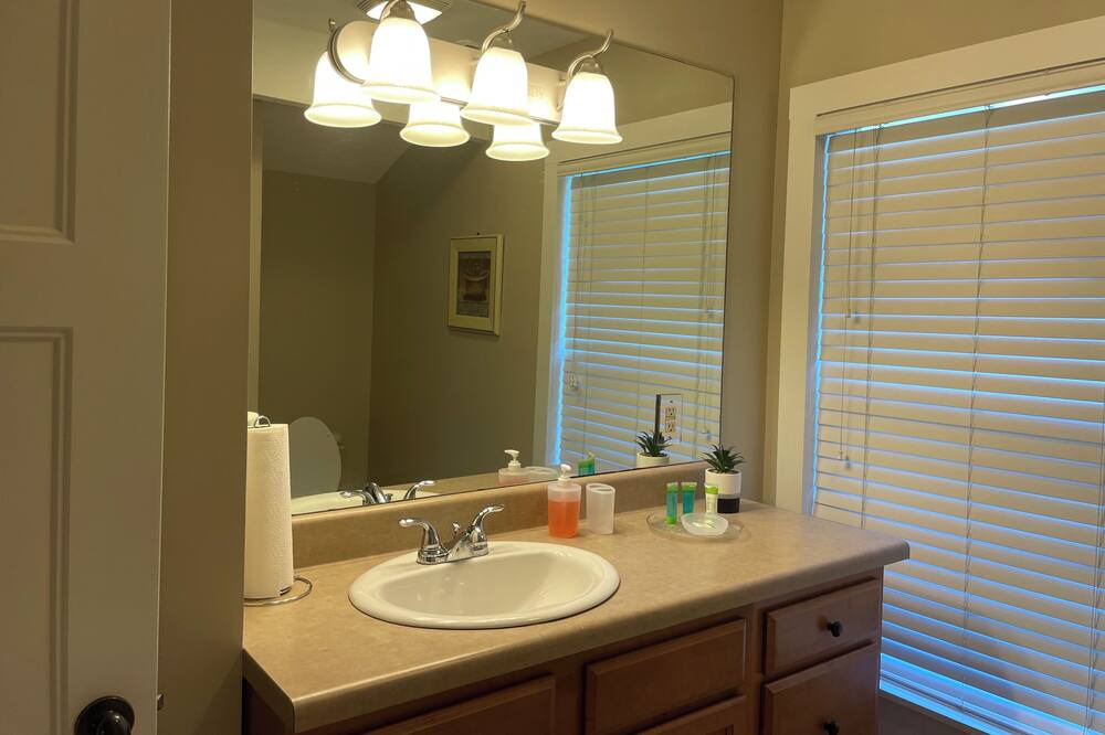Photo of Bathroom in Tougaloo