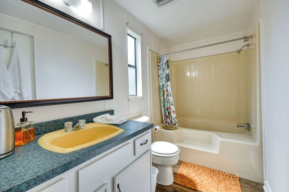Photo of Bathroom in Macon County