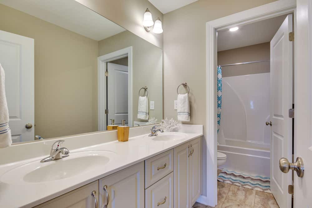 Photo of Bathroom in Canterbury Farms