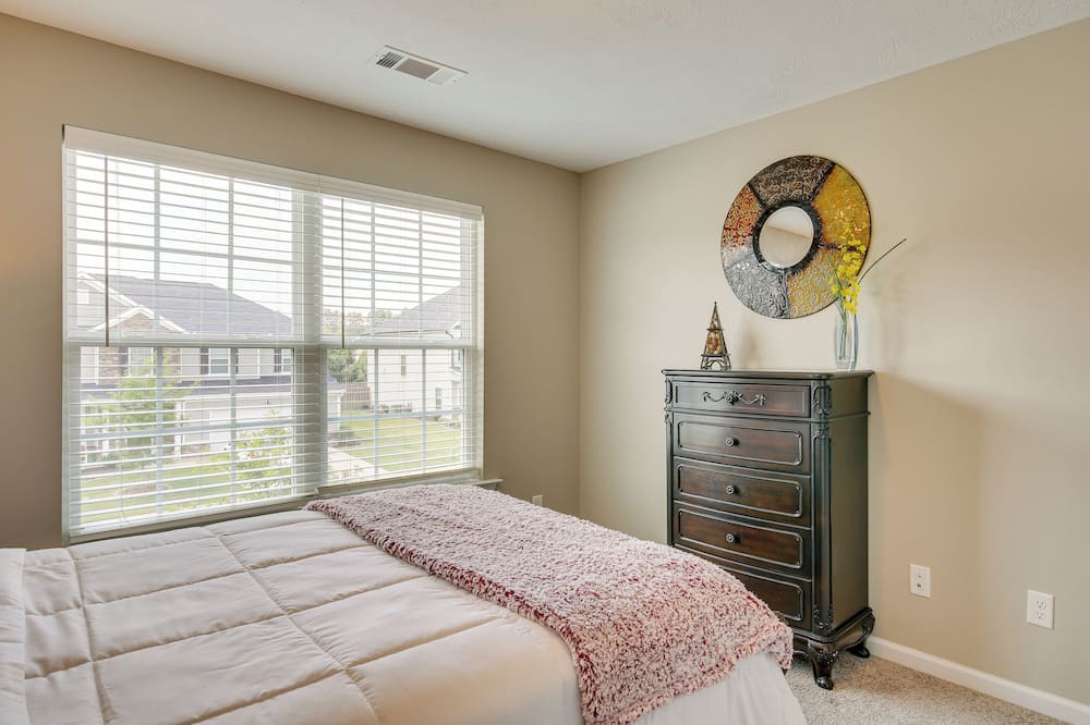 Photo of Bedroom in Canterbury Farms