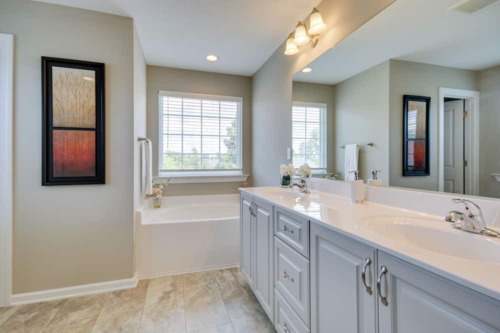 Photo of Bathroom in Canterbury Farms