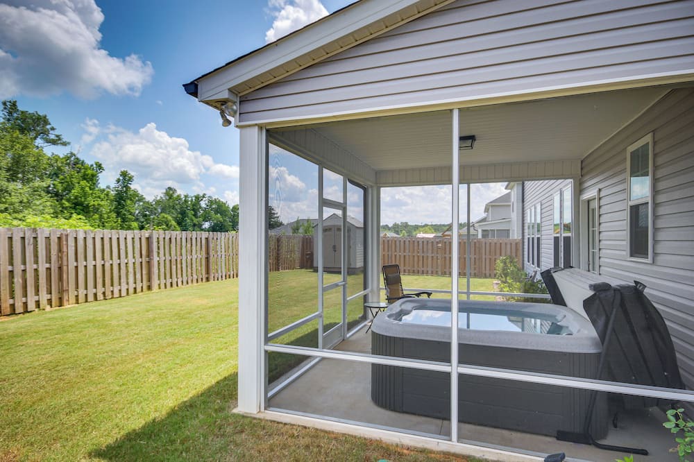 Photo of Outdoor in Canterbury Farms