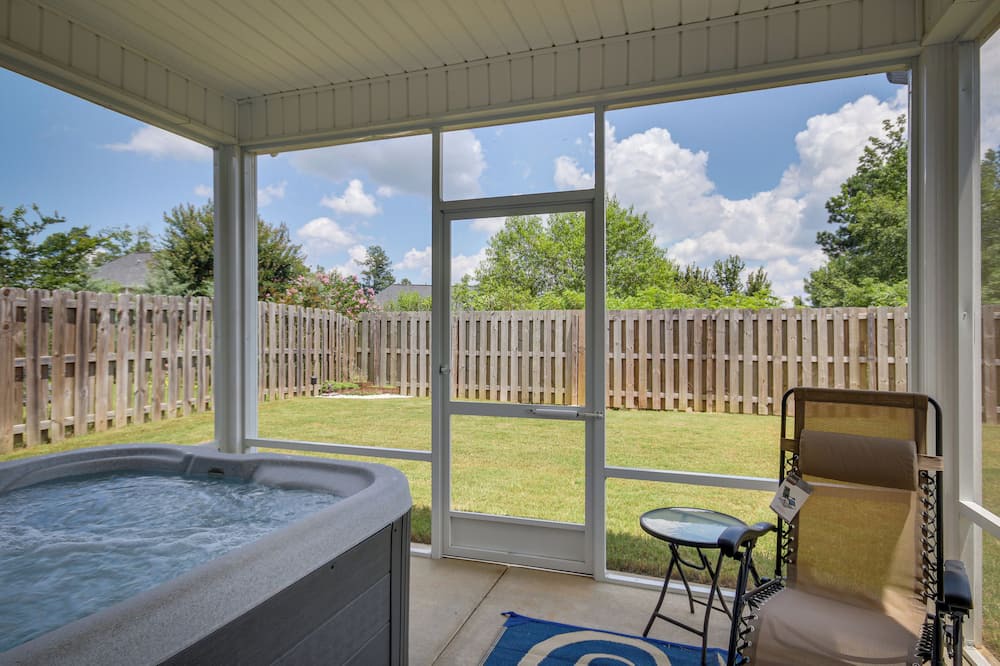 Photo of Outdoor in Canterbury Farms