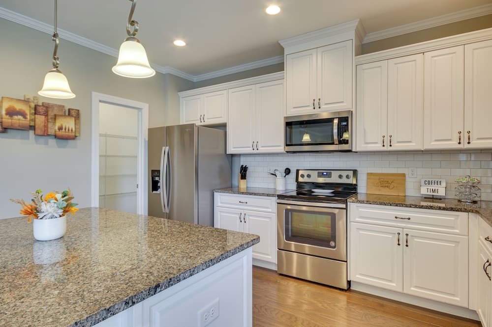 Photo of Kitchen in Canterbury Farms