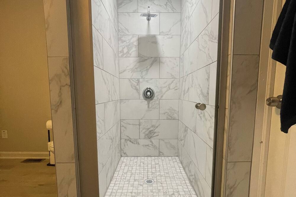 Photo of Bathroom in Church Street