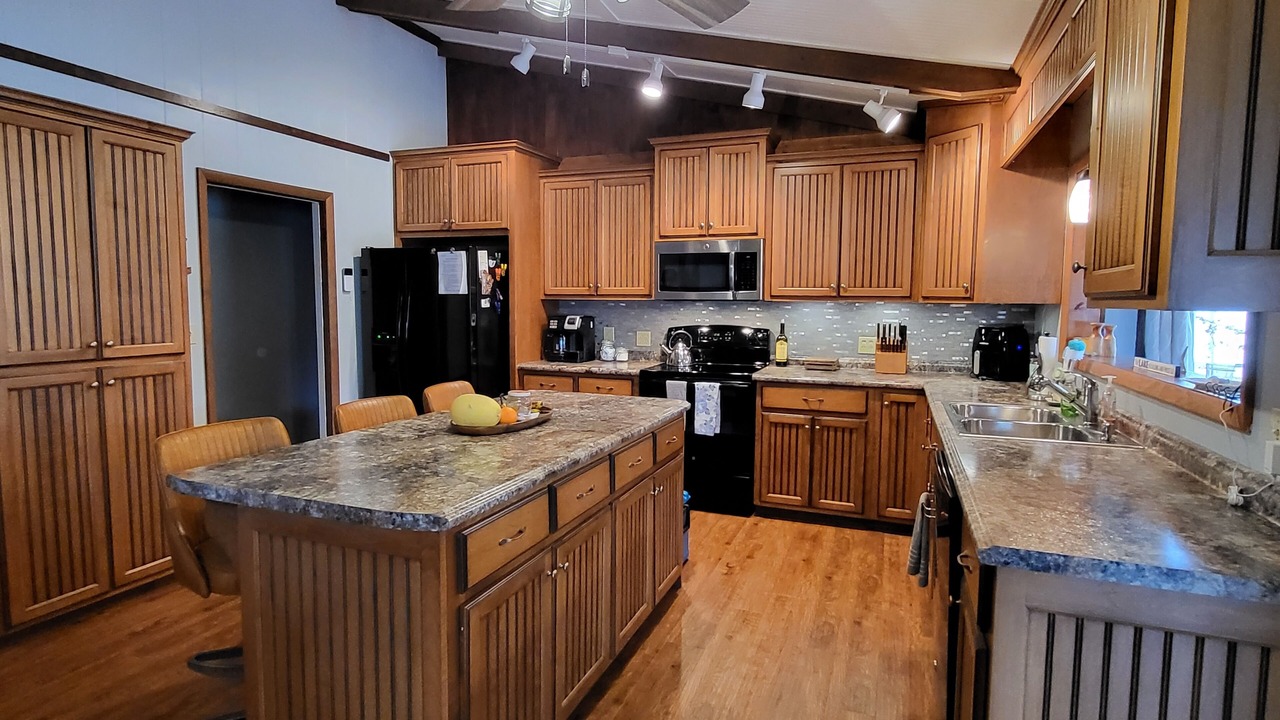 Photo of Kitchen in Centre