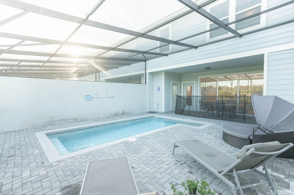 Photo of Outdoor in Loughman