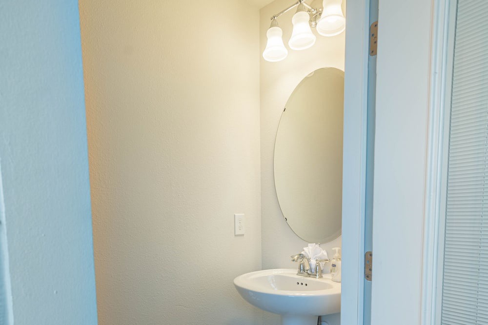 Photo of Bathroom in Loughman