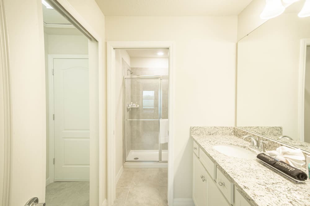 Photo of Bathroom in Loughman