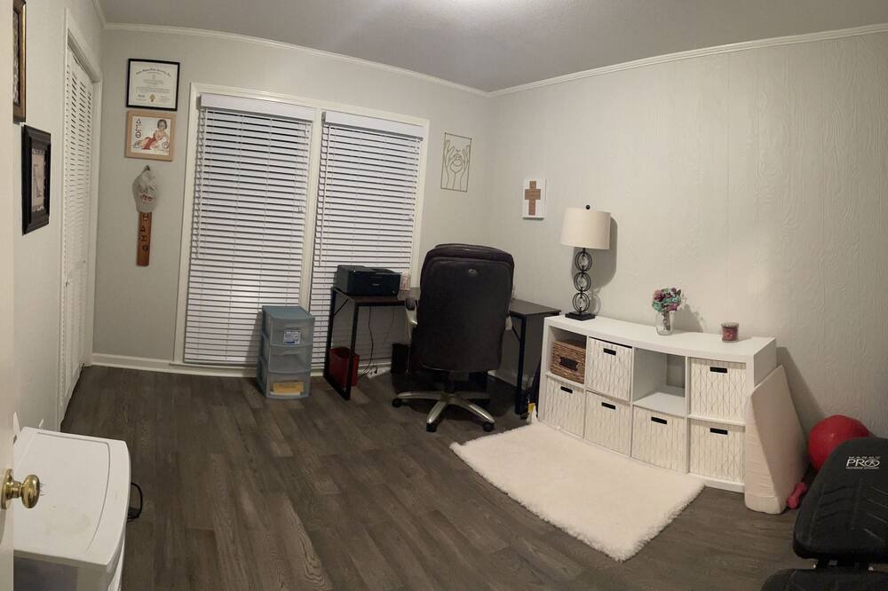 Photo of Bedroom in Tuscaloosa