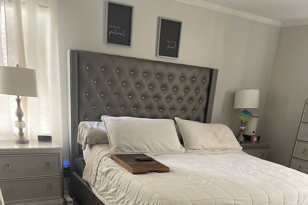 Photo of Bedroom in Tuscaloosa