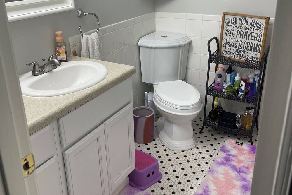 Photo of Bathroom in Tuscaloosa