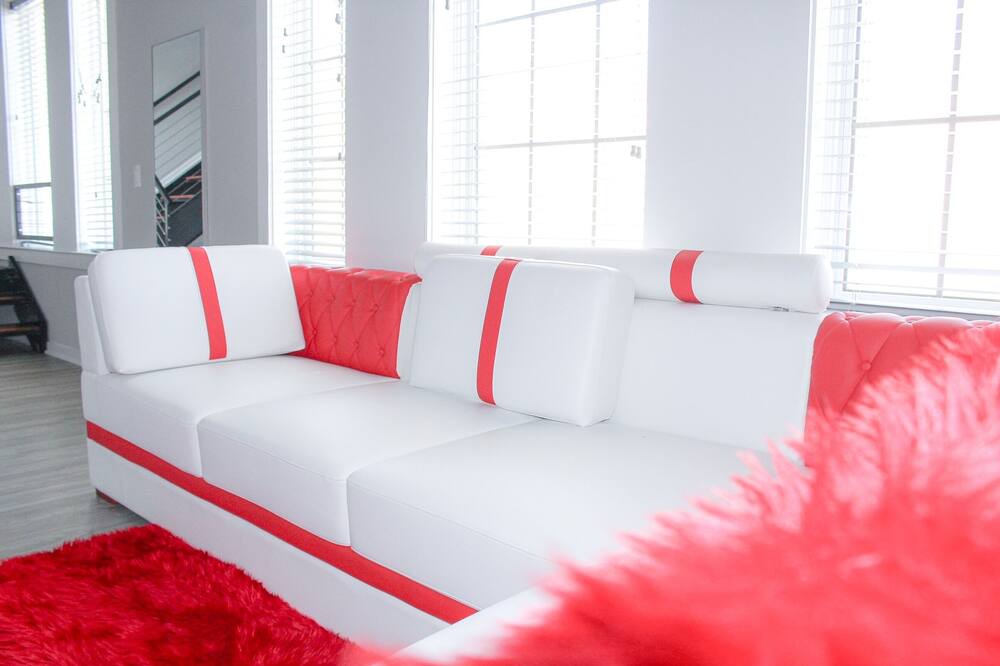 Photo of Livingroom in Atlantic Station Area