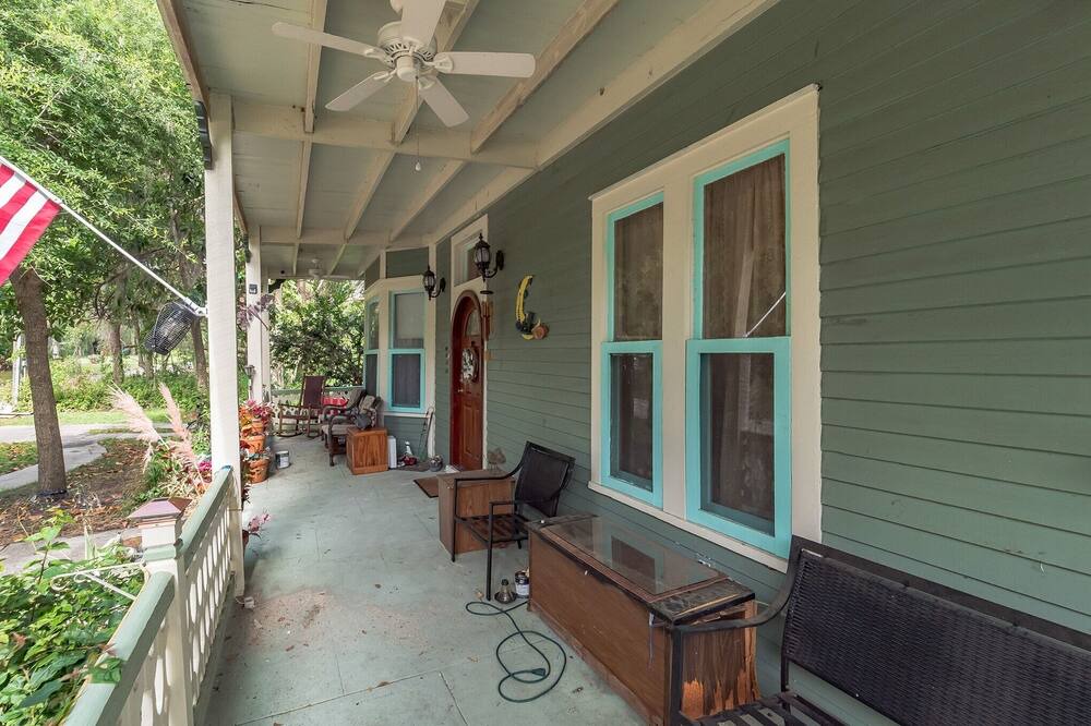 Photo of Patio Balcony in Crescent City