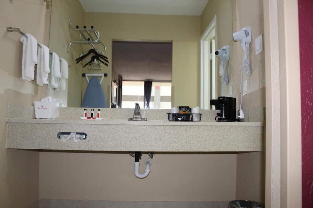 Photo of Bathroom in Perry