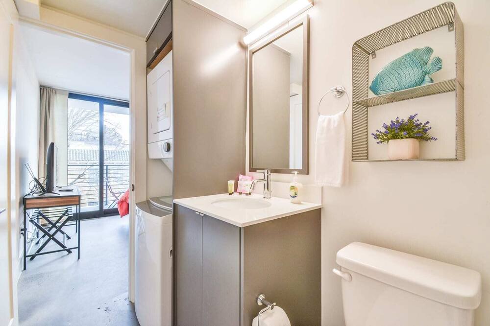 Photo of Bathroom in Virginia Highland