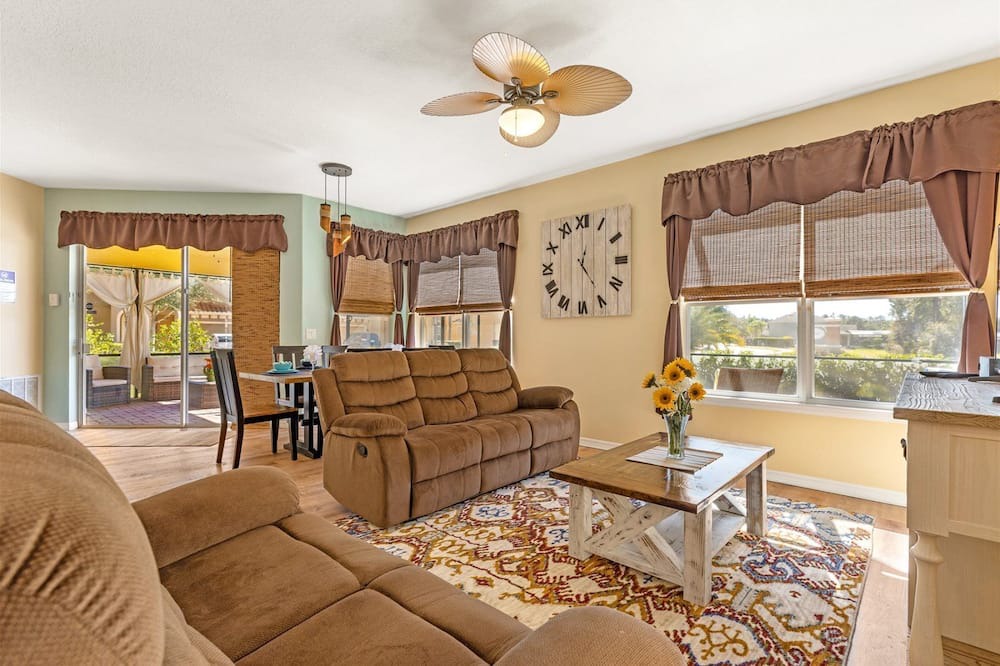 Photo of Livingroom in Watersong