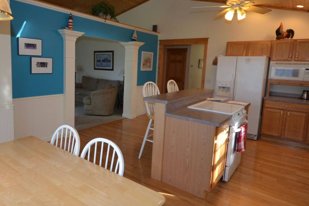 Photo of Kitchen in Central Lake