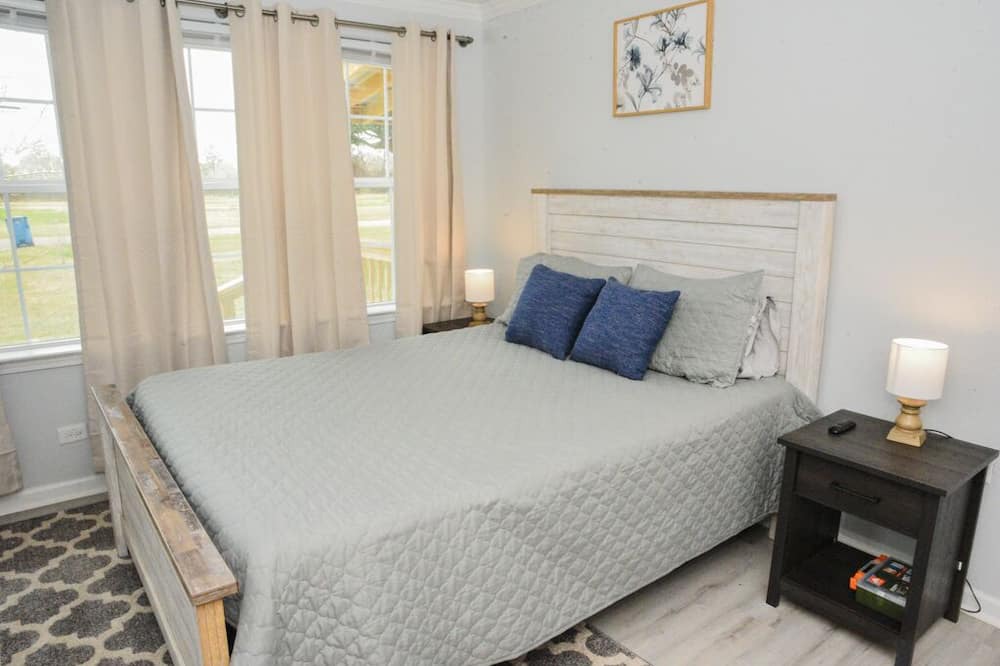 Photo of Bedroom in Grand Bay