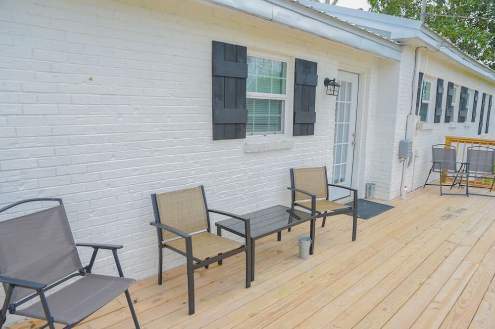 Photo of Patio Balcony in Grand Bay