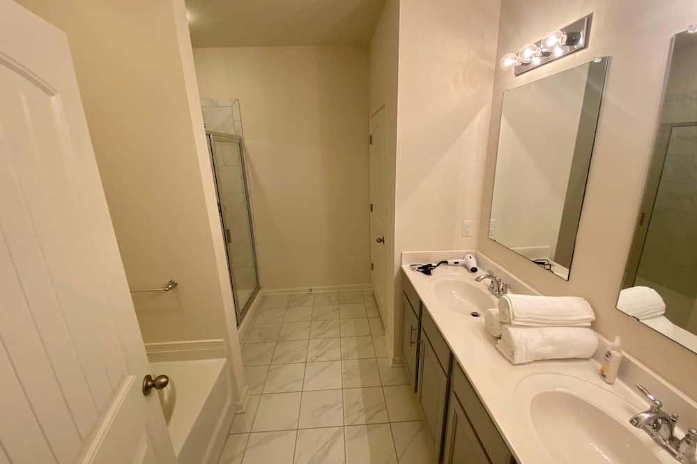 Photo of Bathroom in Fultondale