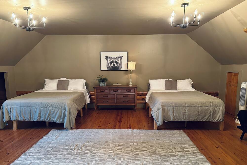 Photo of Bedroom in Crescent City