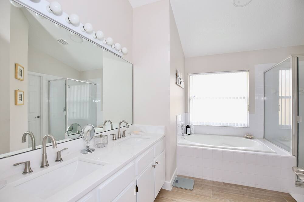 Photo of Bathroom in Florida Pines