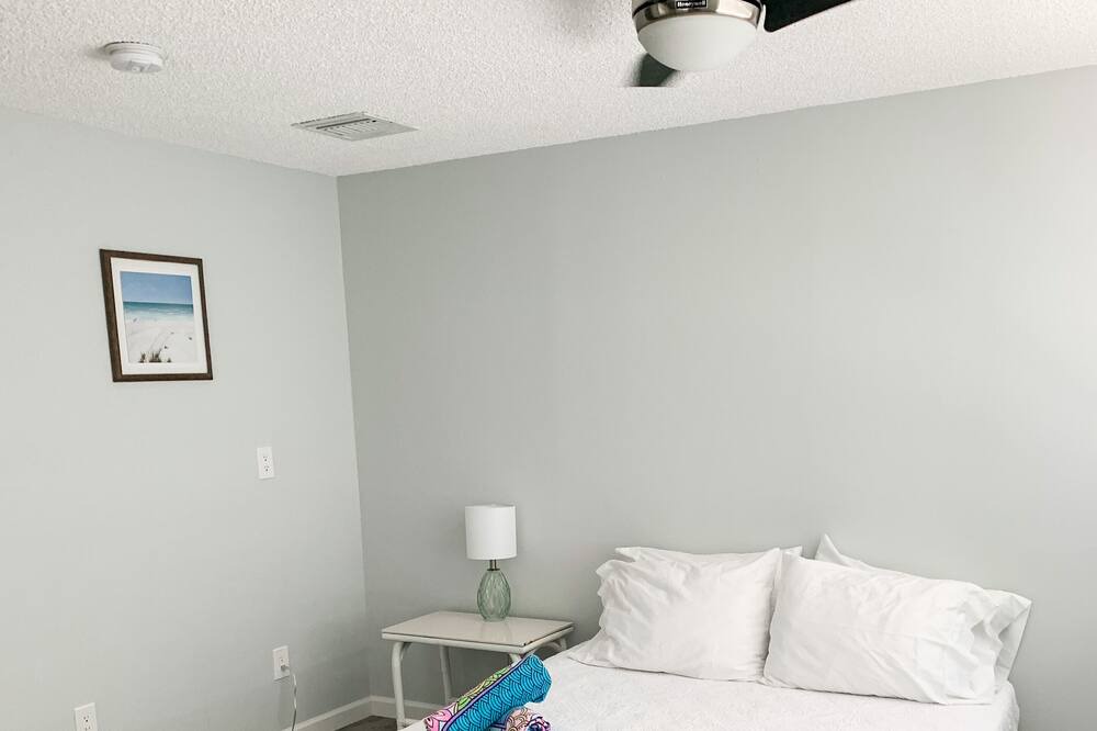 Photo of Bedroom in New Smyrna Beach