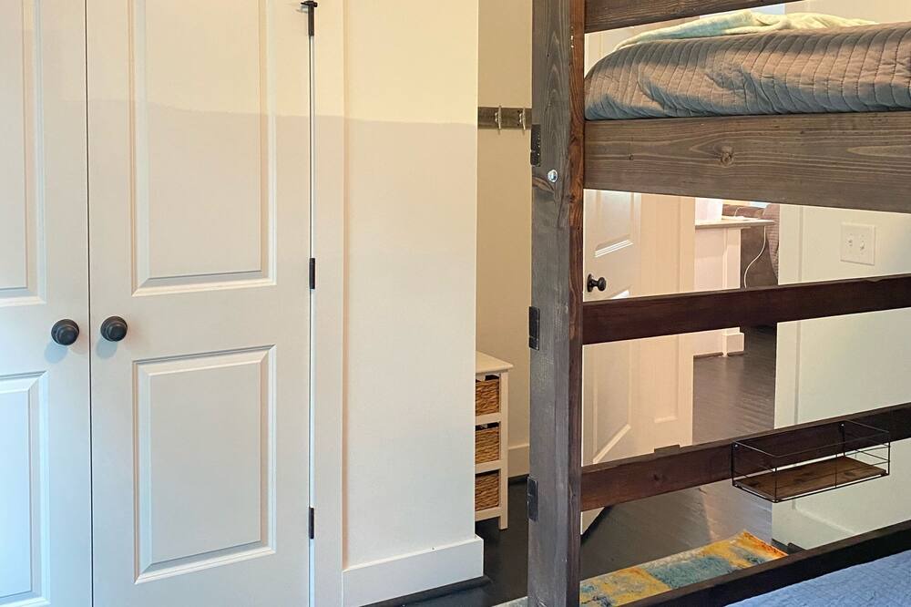 Photo of Bedroom in Tallassee