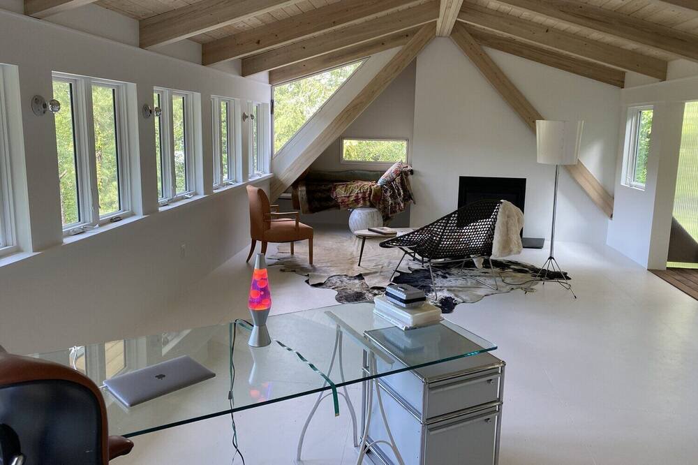 Photo of Livingroom in Greensboro
