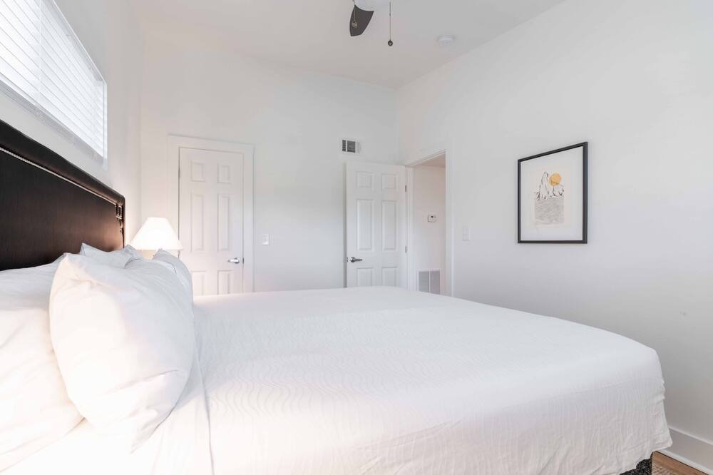 Photo of Bedroom in Lindridge-Martin Manor