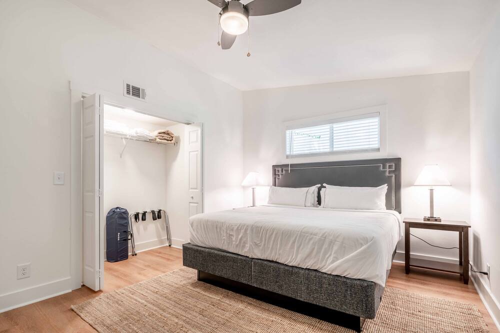 Photo of Bedroom in Lindridge-Martin Manor