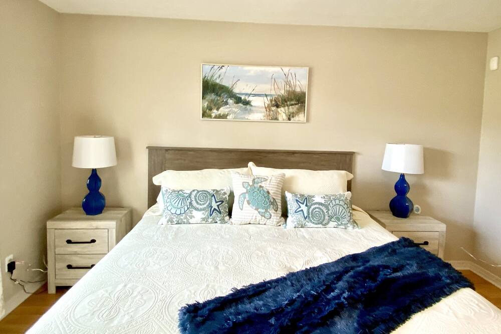 Photo of Bedroom in Pensacola