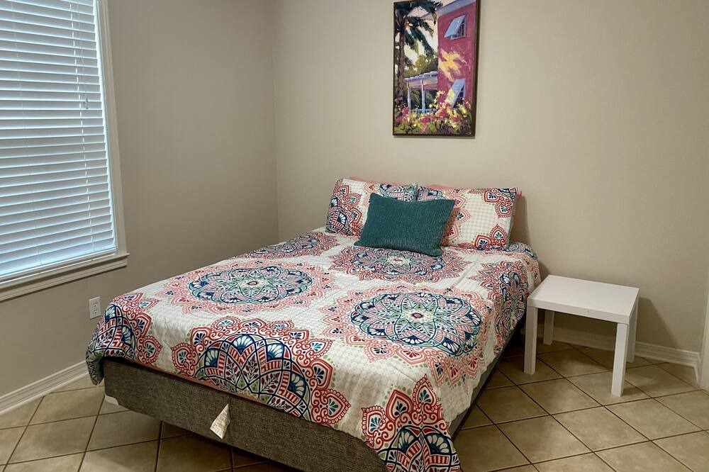 Photo of Bedroom in Pensacola