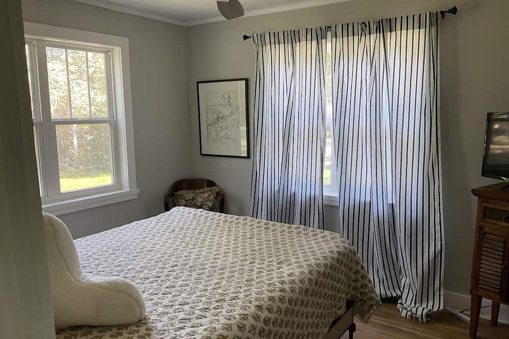 Photo of Bedroom in Gulf Shores