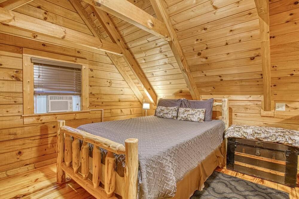 Photo of Bedroom in Warm Springs