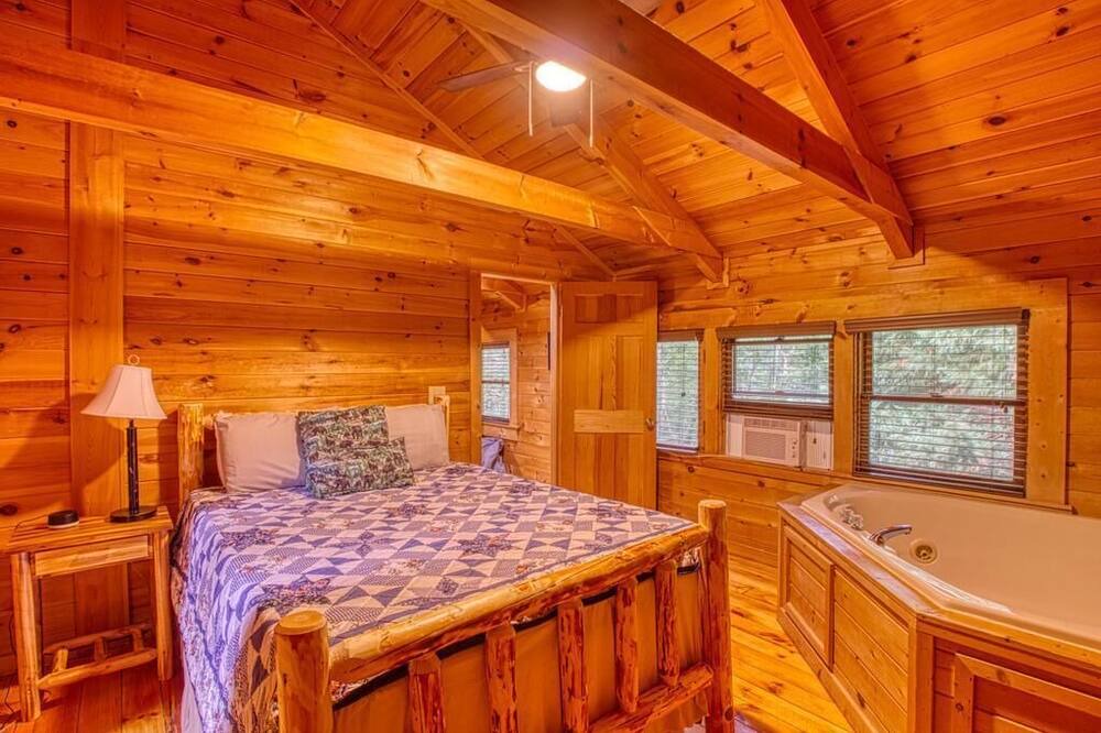 Photo of Bedroom in Pine Mountain Valley
