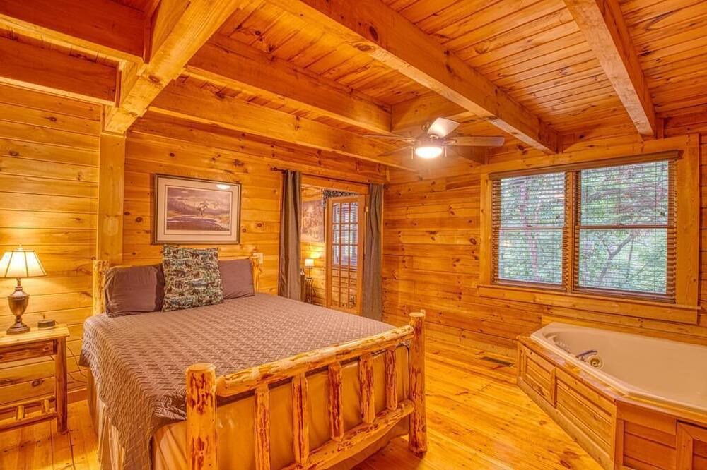 Photo of Bedroom in Pine Mountain Valley