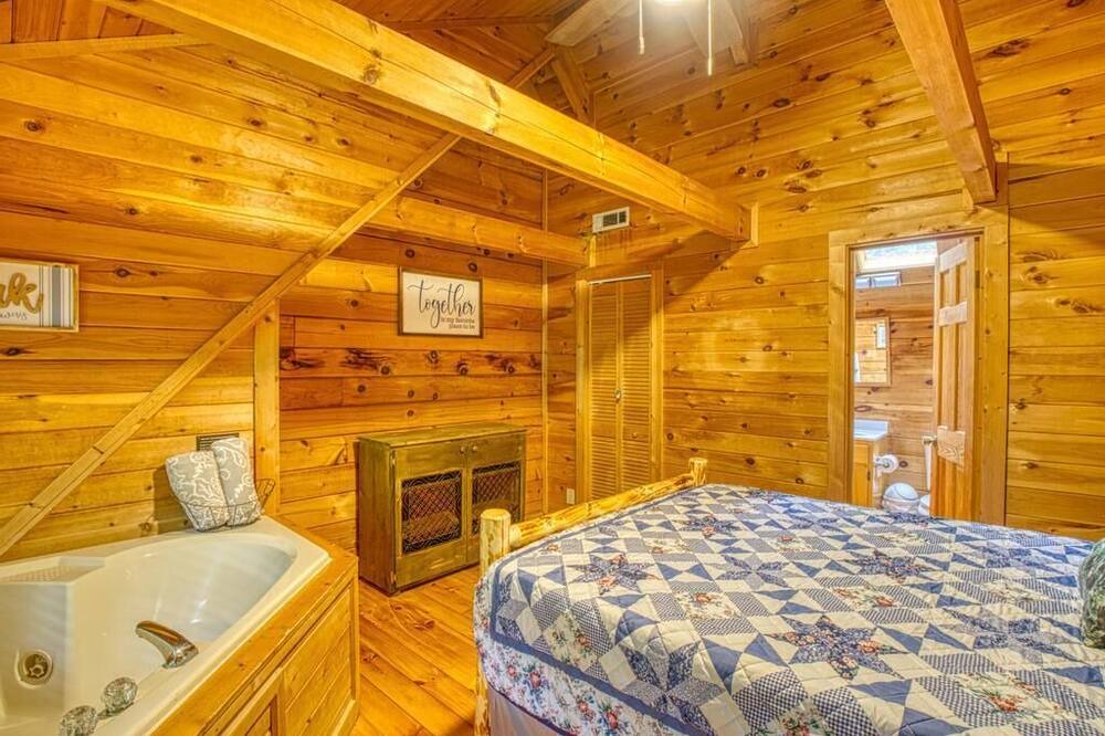 Photo of Bedroom in Pine Mountain Valley