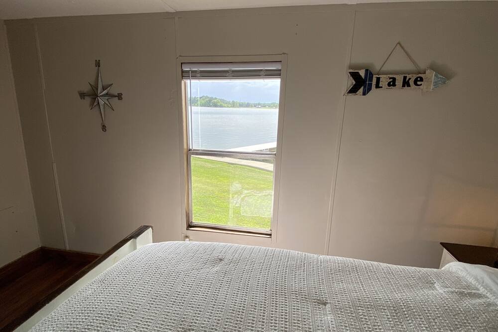 Photo of Bedroom in Wetumpka
