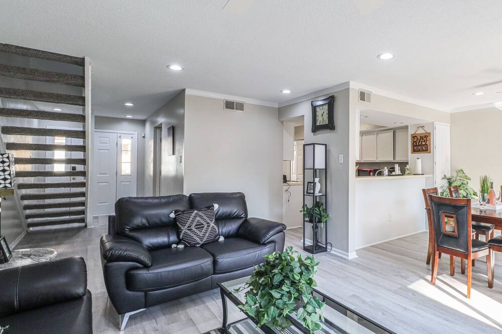 Photo of Livingroom in Mobile
