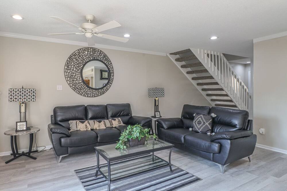 Photo of Livingroom in Mobile